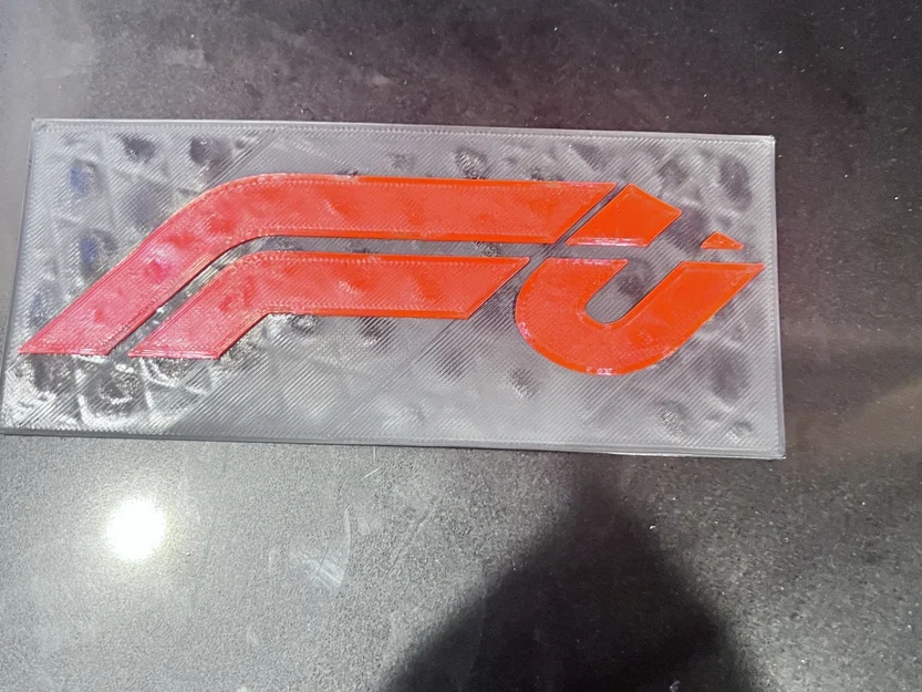 Logo F 1 Chế Thành Chữ U - Image 1