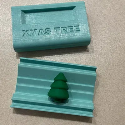 Khuôn Lăn Ngọc Giáng Sinh