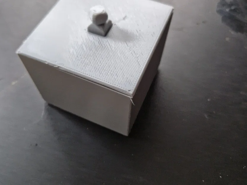 Hộp Vuông Có Nắp 60 x 60 x 60mm - Image 1