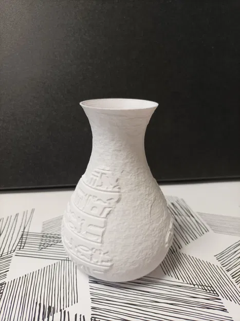 Damaged Ancient Egypt vase with hieroglyphs - Image 1