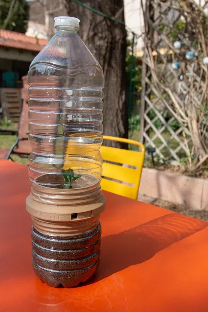 Nhà kính mini tái chế từ chai nhựa - Image 1