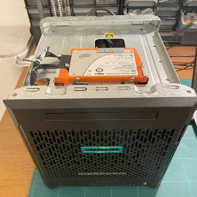 Giá đỡ SSD cho HP Microserver Gen10 trên khay ổ đĩa quang