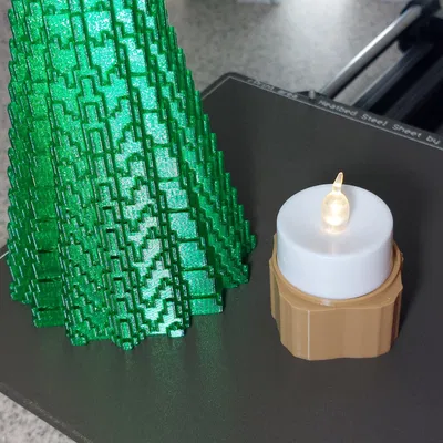 Cây Thông Noel Pixel Lớn Có Đế Nến LED