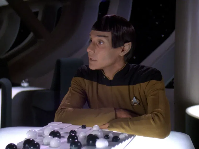 Bàn Terrace, Gần Như Chuẩn Theo Phim - Image 2