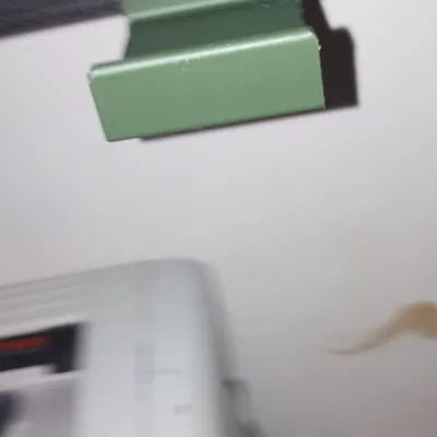 Title držák na sluchátka Tóm tắt jedná se o držák na sluchátka na p