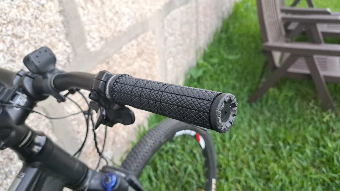 Tay nắm xe đạp Cannondale D2 lock-on đơn composite - Image 1