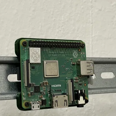 Kẹp ray DIN cho Raspberry Pi