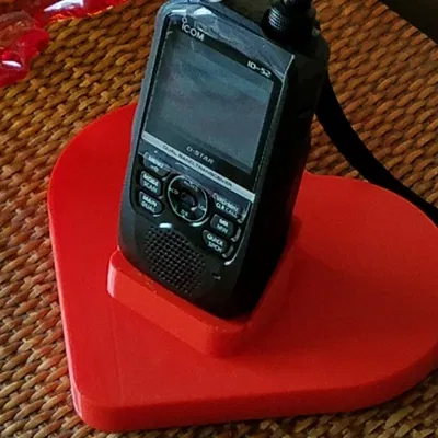 Giá đỡ Radio ID-52, ID-51, và có thể cả ID-50 Chân Đế Hình Trái Tim LÀM LẠI