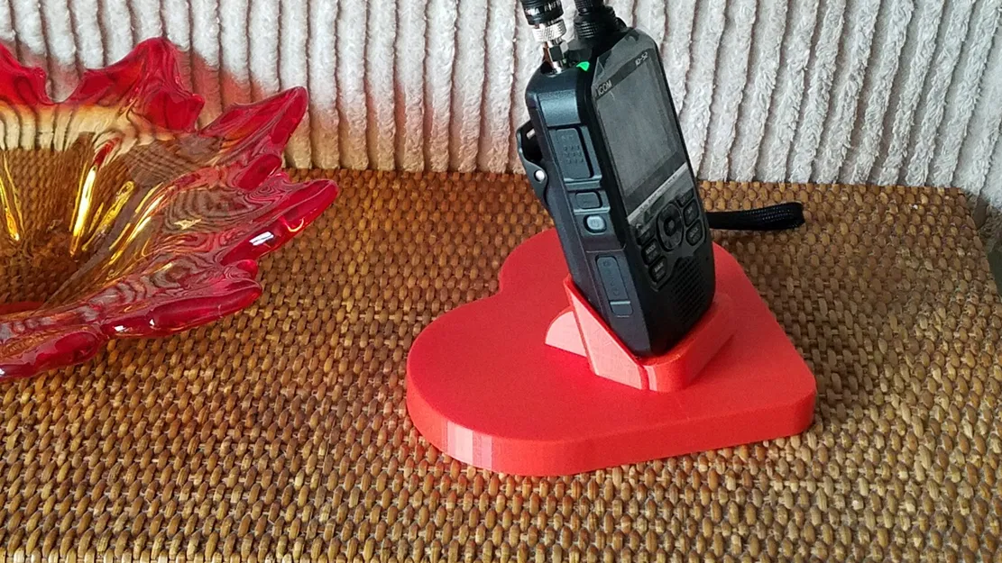 Giá đỡ Radio ID-52, ID-51, và có thể cả ID-50 Chân Đế Hình Trái Tim LÀM LẠI - Image 4