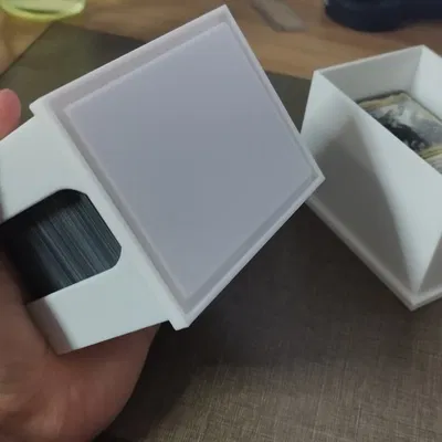 Hộp Đựng Bài Xếp Chồng Thông Minh