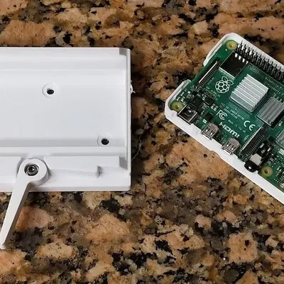 Giá đỡ Raspberry Pi 4 Mở Nhanh có Lẫy Khóa (Bản Remix Vỏ Case Không Ốc Vít Malolo)