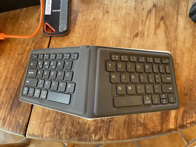 Ramp Kê Cho Bàn Phím Gập Đôi iClever - Image 1