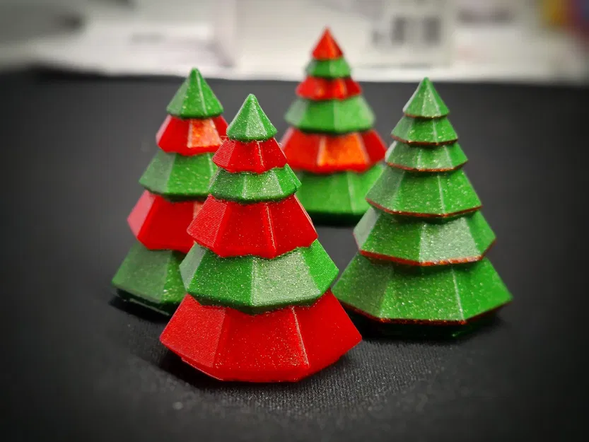 Cây Thông Noel Nhiều Màu Dùng Máy IDEX - Image 1