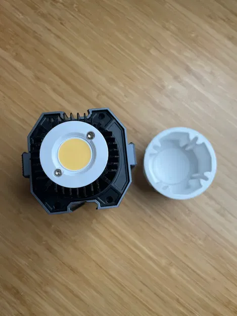 Nắp Chụp Bảo Vệ Đèn LED Colbor CL60M - Image 4