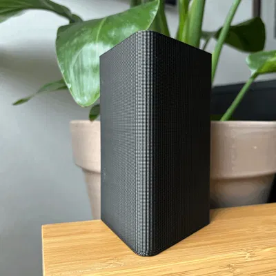 Triangle ripple vase