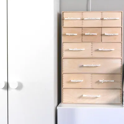 Tay nắm ngăn kéo theo chữ