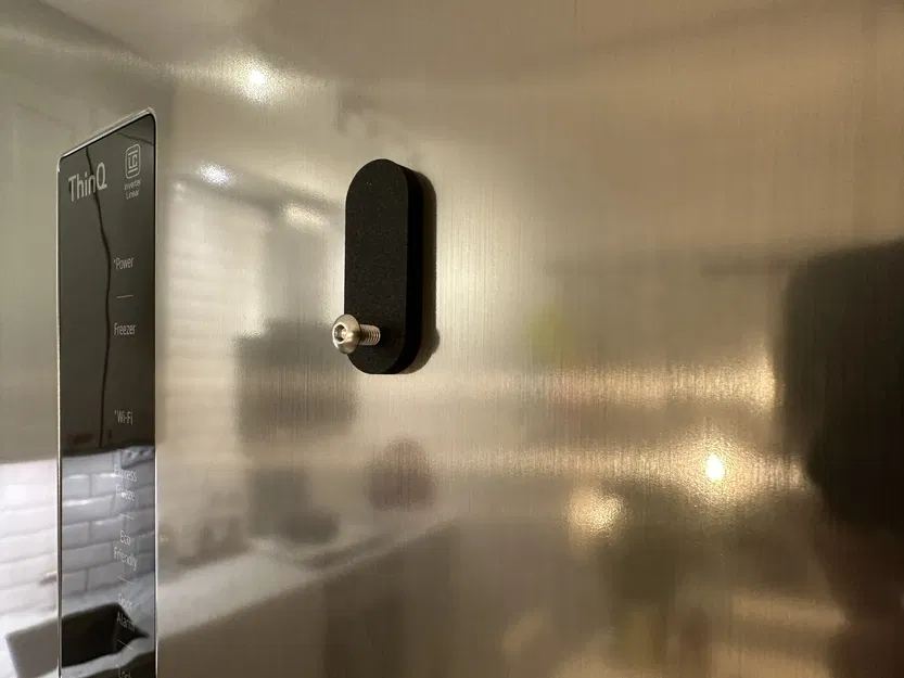 Magnetic Hanger - Image 2