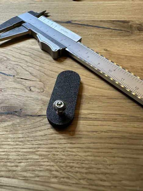 Magnetic Hanger - Image 3