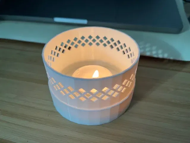 Round Tea Light Candle Holder - Image 1