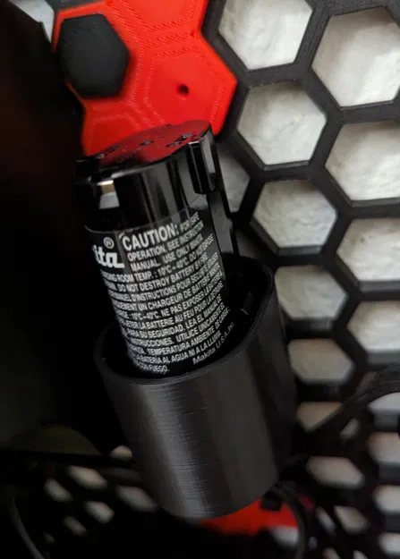 Honeycomb Wall Makita 7.2V Battery Holder - Image 1