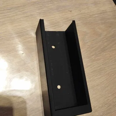 Giá đỡ ổ cắm điện treo tường