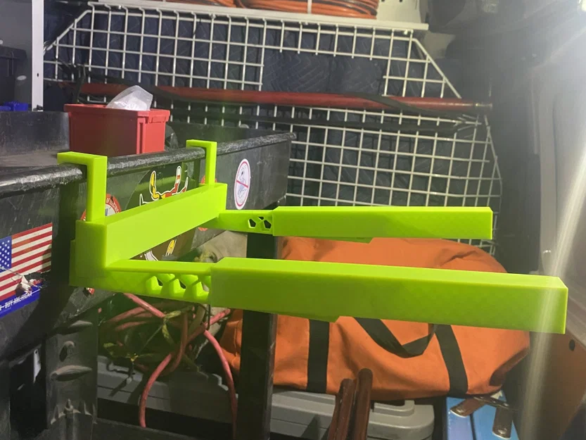 LAPTOP HOLDER FOR NARROW RUBBERMAID CART V3 - Image 1