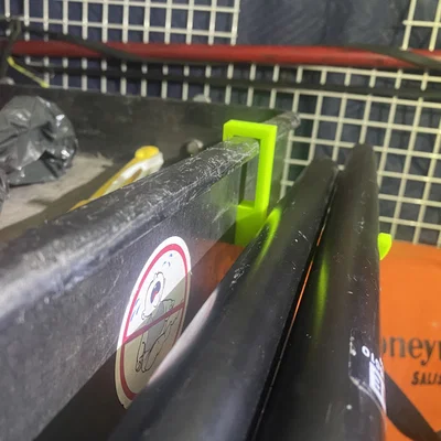 GIÁ ĐỂ GHẾ XẾP CHO XE ĐẨY RUBBERMAID