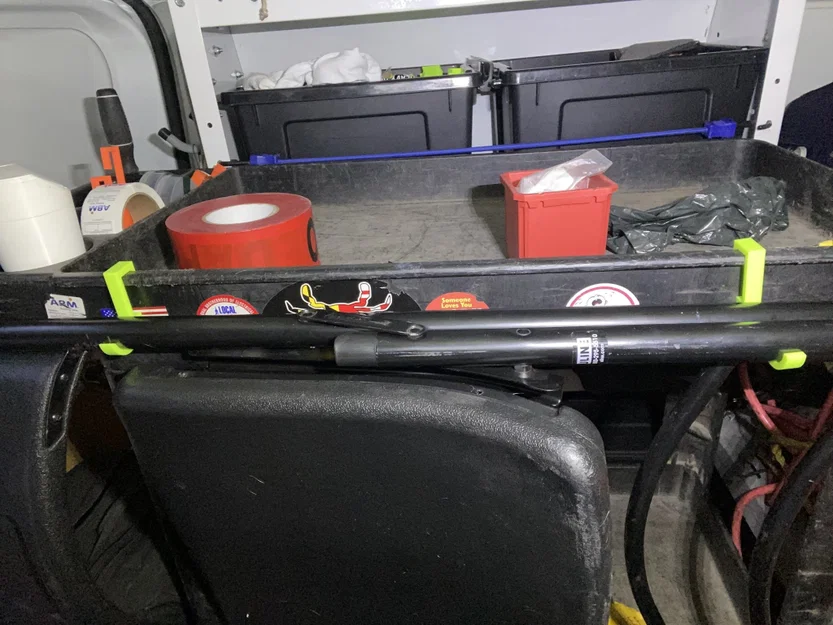 GIÁ ĐỂ GHẾ XẾP CHO XE ĐẨY RUBBERMAID - Image 3