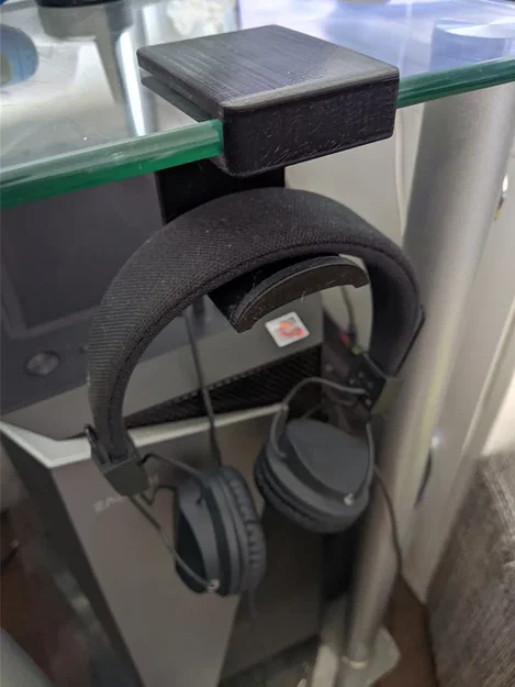 Headphones holder - Image 1