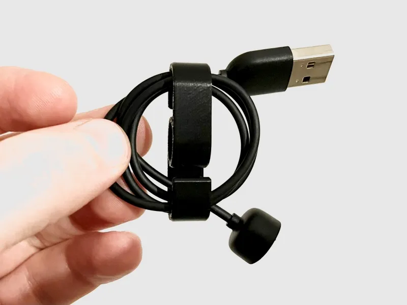 Dụng cụ giữ cáp, quấn cáp cho USB, cáp Lightning iPhone - Image 1