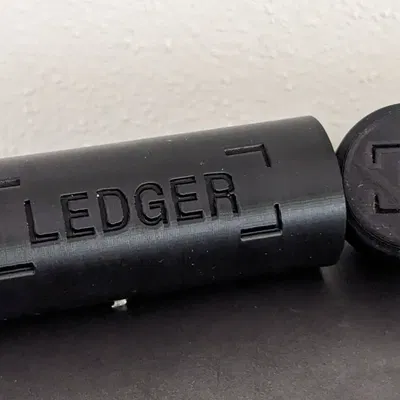 Hộp đựng an toàn Ledger Nano S Plus