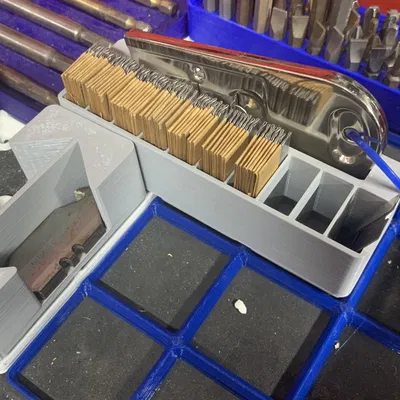 Gridfinity Paint Scraper Holder 3x1x5