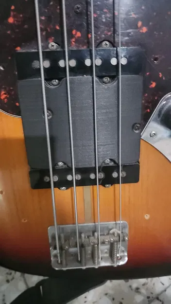 Fender American Vintage '62 Jazz Bass Finger Rest - Image 1