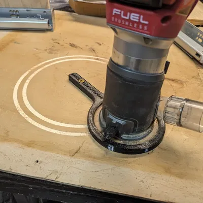 Khuôn Cắt Tròn 4" Cho Router Milwaukee M18 Compact