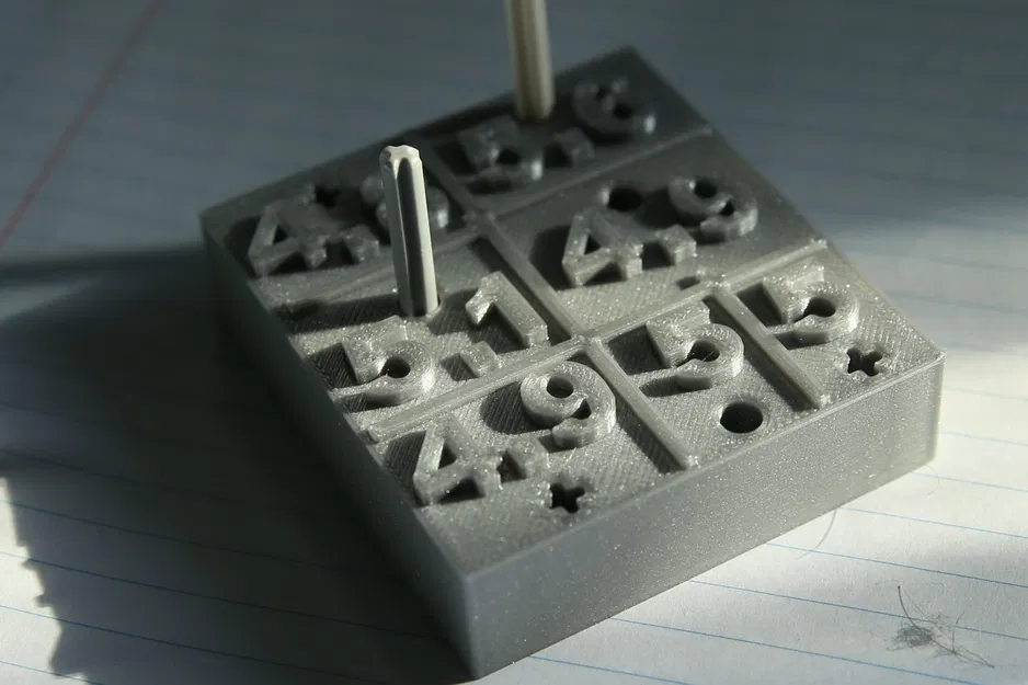 Tên Bảng kiểm tra kích thước lỗ trục và chốt kỹ thuật Lego - Image 3