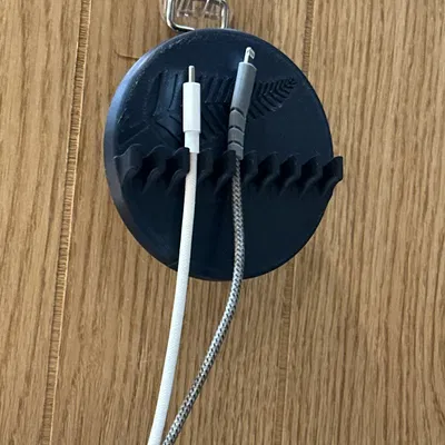 Kệ Giữ Dây Điện Treo Tường