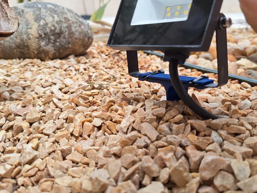 Cọc Cắm Đèn LED Ngoài Trời 10W - Image 1