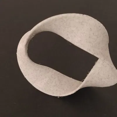 Dải Möbius xoắn ba