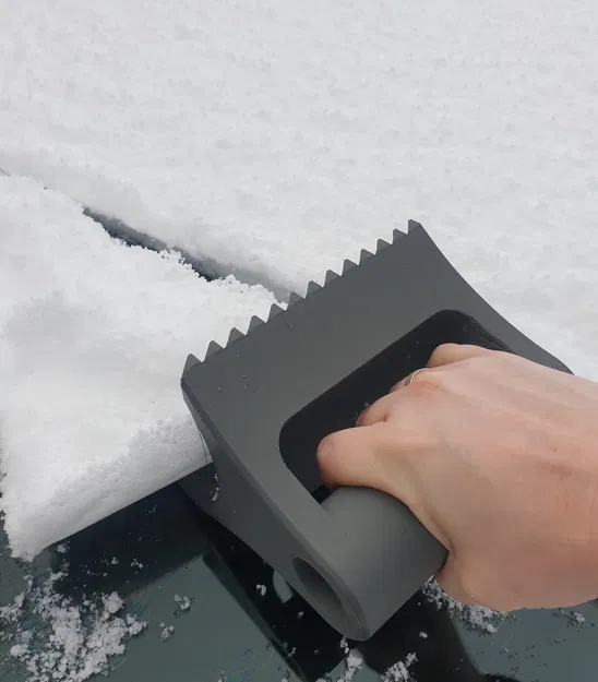 Dụng Cụ Cào Tuyết SnowPlow Scraper Đa Năng Cho Xe Hơi - Image 1