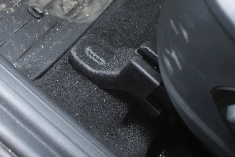 Vỏ bọc ray ghế cho Hyundai Tucson NX4 (2021-) - Image 1