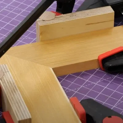 Dụng Cụ Kẹp Góc Vuông / Ke Ke Đa Giác Theo Thiết Kế Của Jonas Winkler