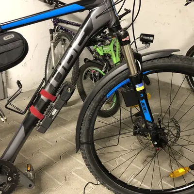 Pas dài gắn đèn xe đạp