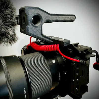 Top handle camera rig