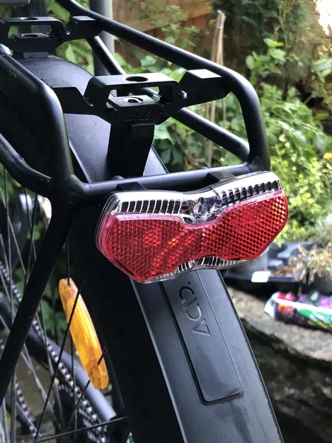 Giá đỡ đèn hậu Busch & Müller cho baga Cube ACID - Image 1