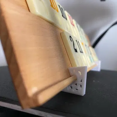 Chân đế Rummikub / Okey