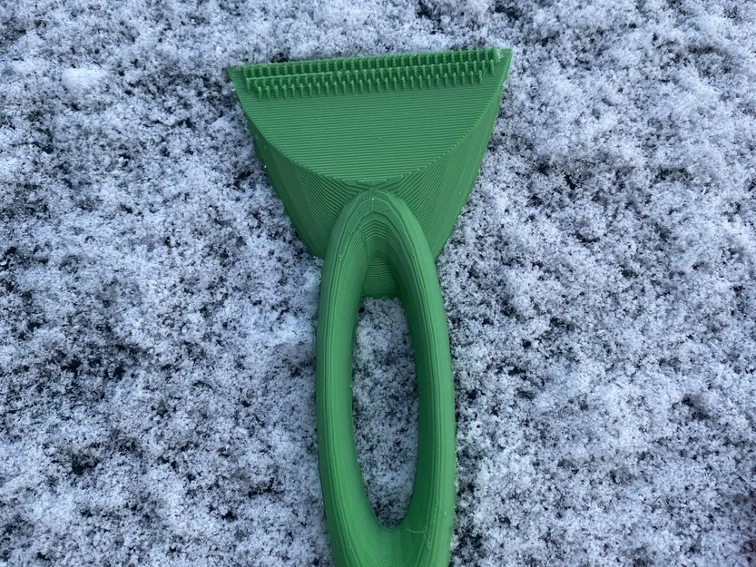 Ice scraper - Image 1