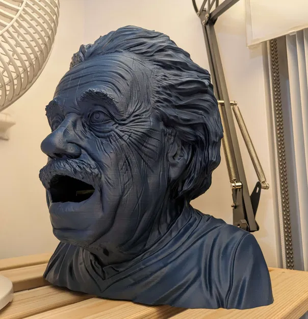 Albert Einstein miệng há ngậm đồ - Image 1