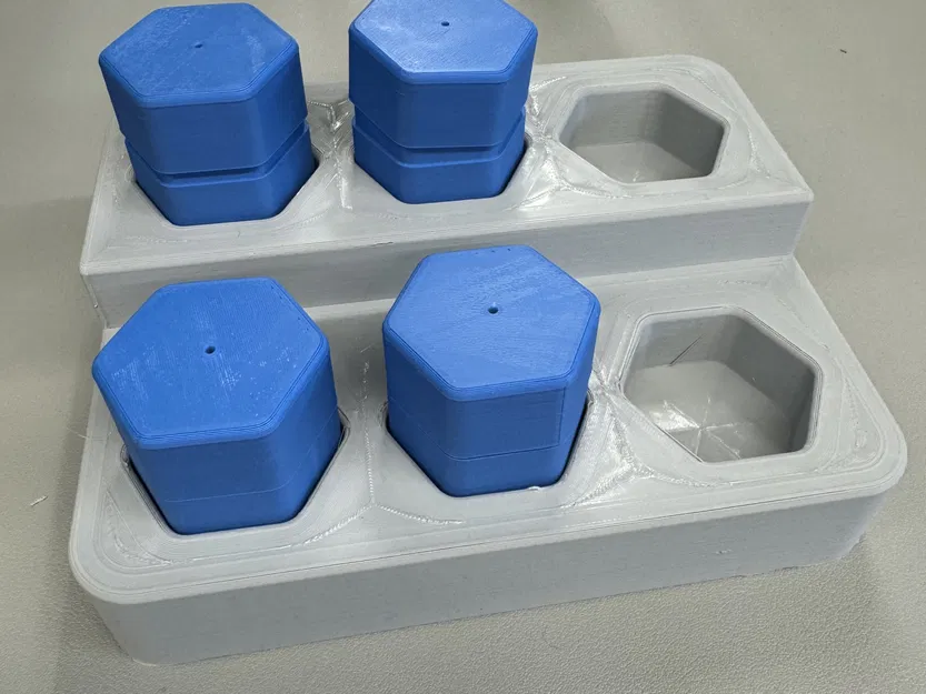 Hộp Đựng Ốc Vít - Image 1