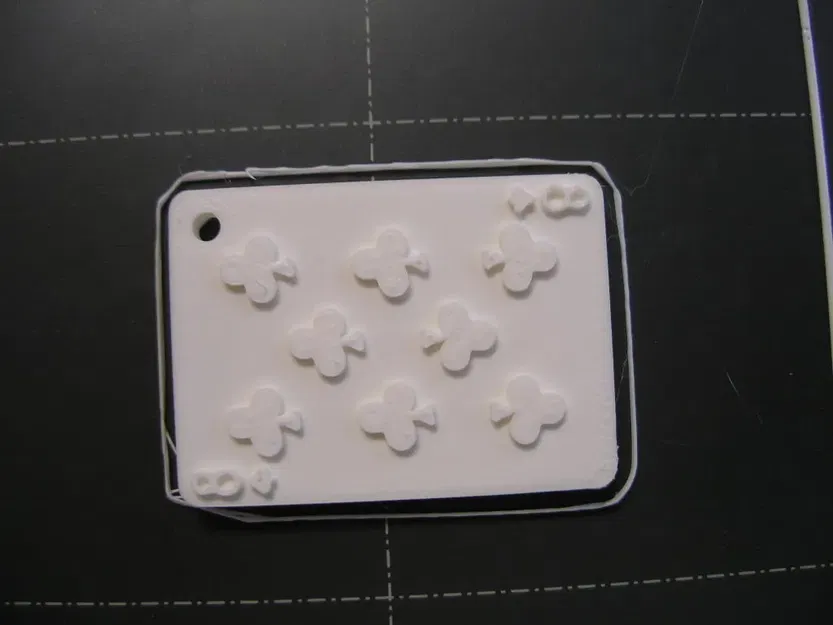 Móc Khóa Hình Lá Bài Chuồn - Image 3