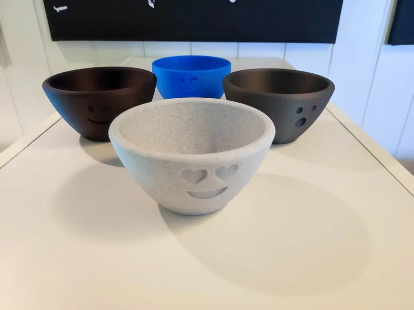 Emoji Bowls - Image 1